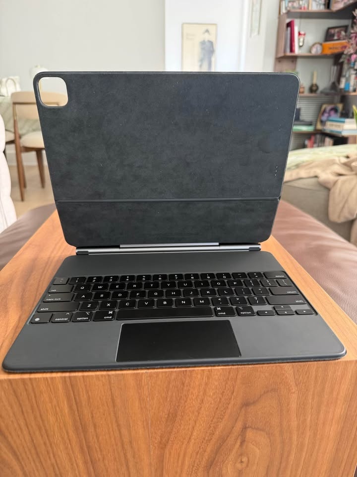Apple Magic Keyboard for iPad Pro 12.9” (3rd-6th Gen) - photo 3