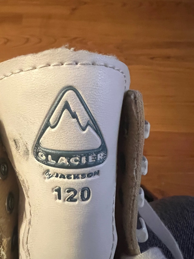 Figure Skates Size 2 White - photo 5