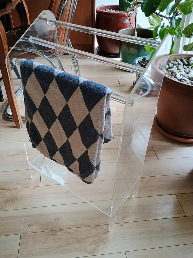 Lucite vintage towel rack - photo 5