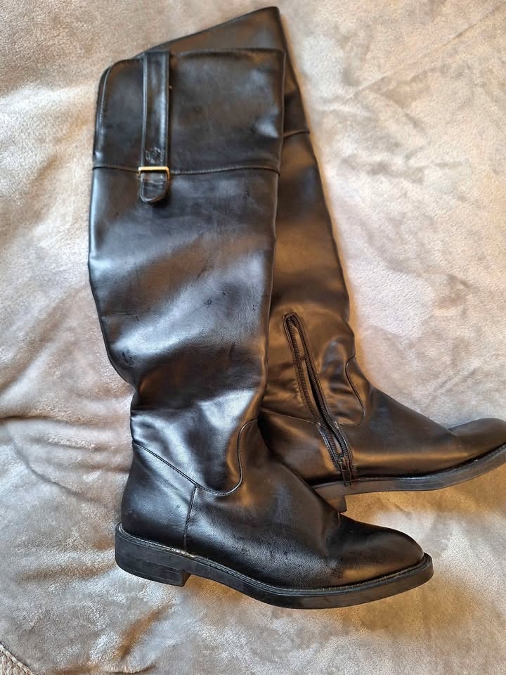 Zara Black Leather Boots with Buckle Detail