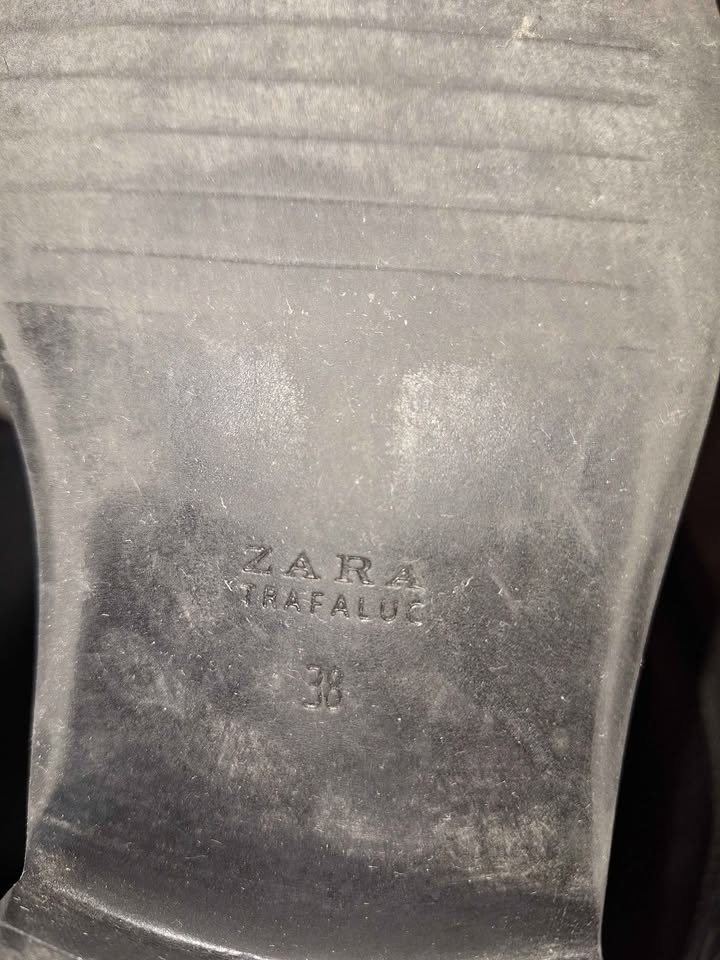 Zara Black Leather Boots with Buckle Detail - photo 4