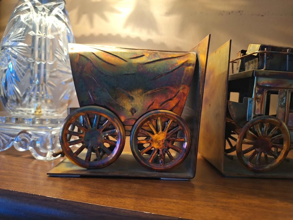 Vintage Metal Stagecoach and Wagon Bookends - photo 5