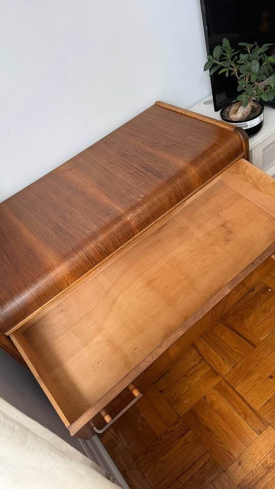 Vintage Waterfall Dresser - photo 2