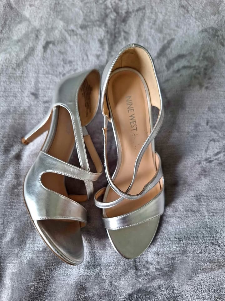 Nine west