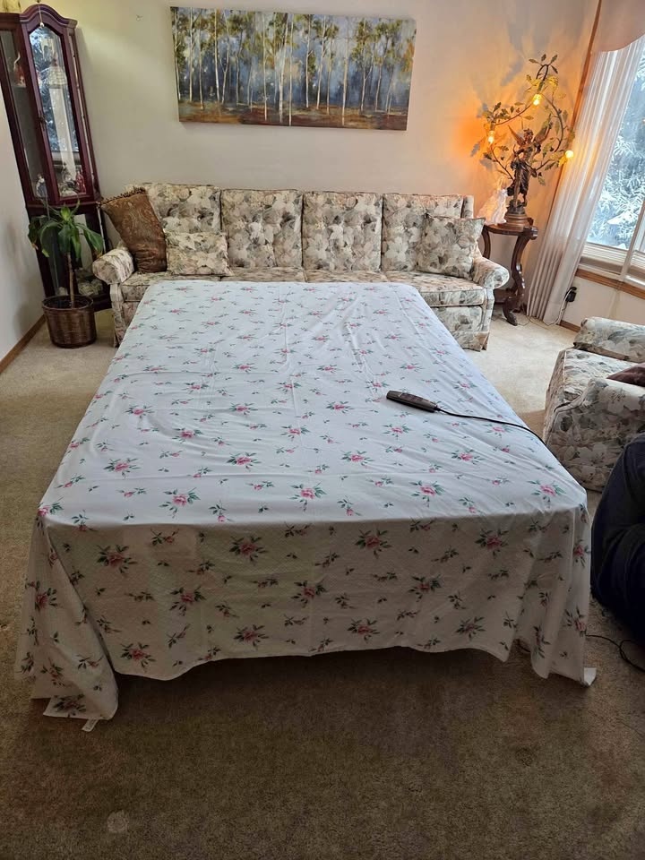 Adjustable Double Bed with mattress - Two-way electric
