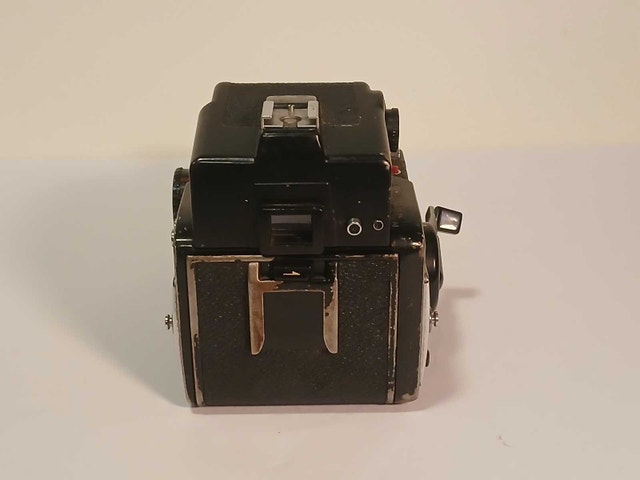Mamiya 645 camera with 80mm lens - photo 2