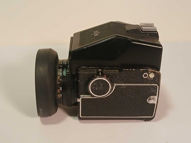 Mamiya 645 camera with 80mm lens - photo 3