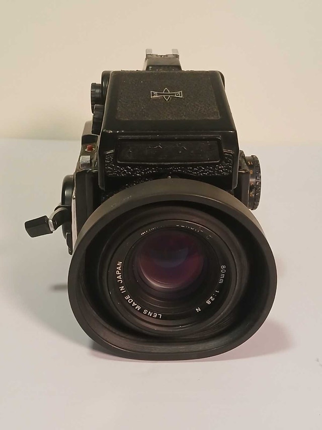 Mamiya 645 camera with 80mm lens - photo 4