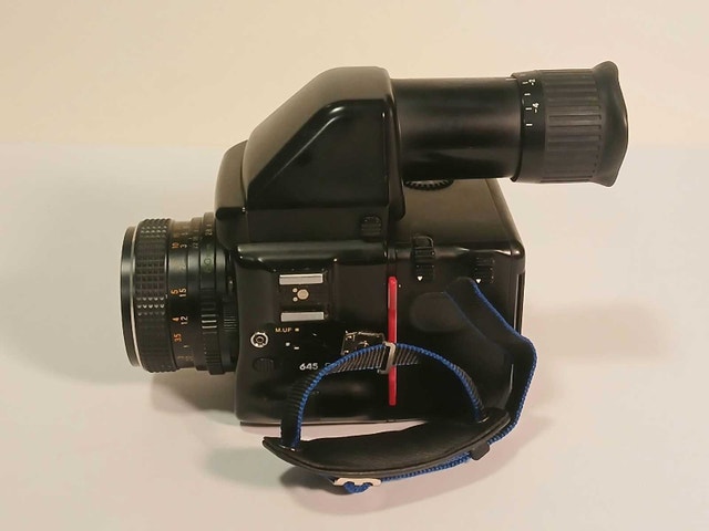Mamiya 645 Pro Camera w 80 mm lens - photo 2