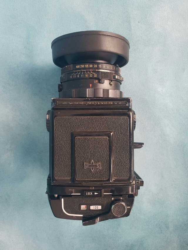 Mamiya RB67 w 2 lens + 2 backs + extras - photo 3