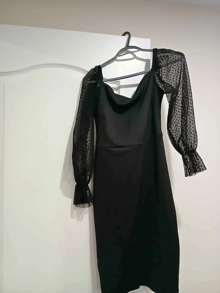 Elegant Black Dress – Size 1 🖤 thumbnail
