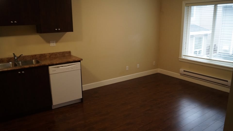 1 Bed 1 Bath - House - photo 4