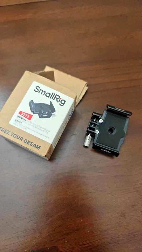 SmallRig SSD Mount Bracket for Samsung T5/T7, SanDisk