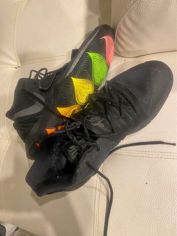 Kyrie black rainbow sole basketball shoes men's size 12