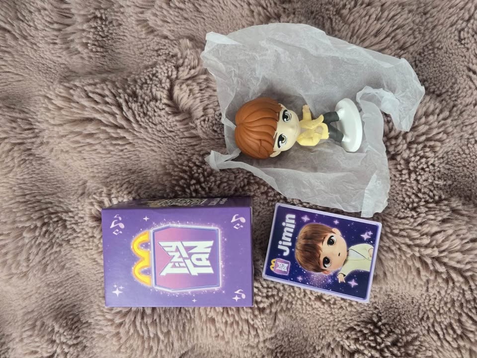 Tiny Tan Jimin McDonald’s toy - photo 2