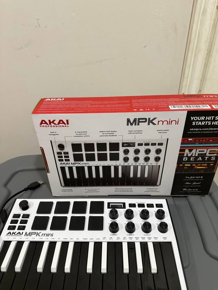 AKAI MPK MINI Professional Controller - photo 2