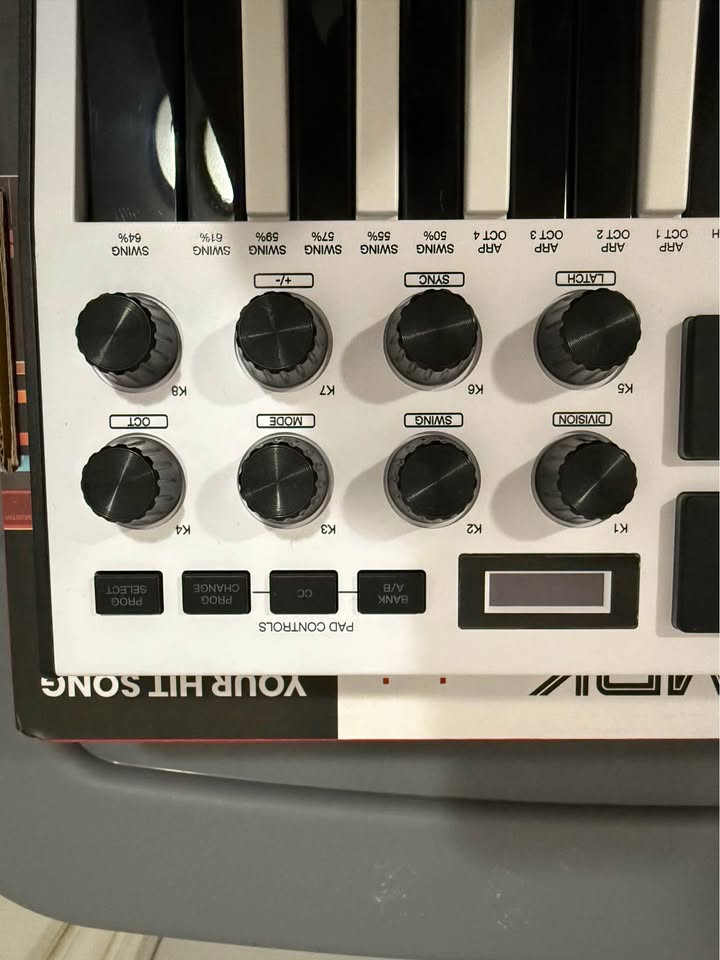 AKAI MPK MINI Professional Controller - photo 4