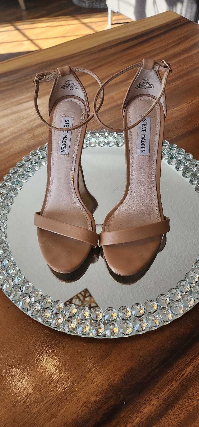 Steve madden beige heels