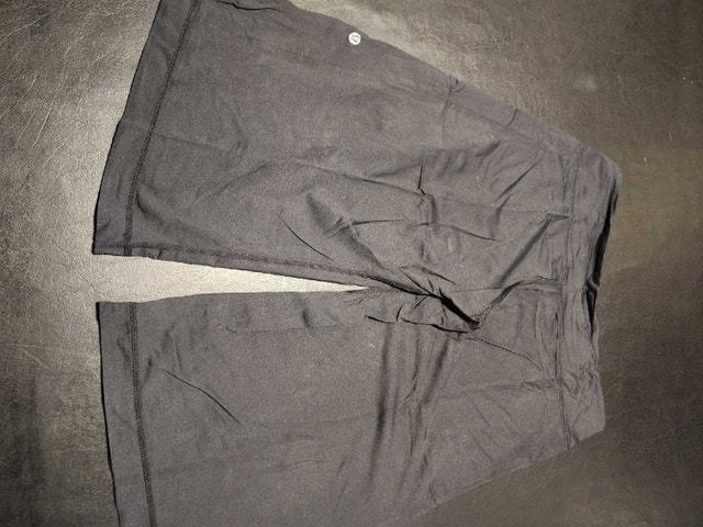 Lululemon Shorts size 6 - photo 2