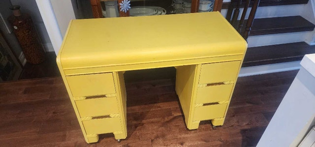 Yellow Vanity OBO - photo 3