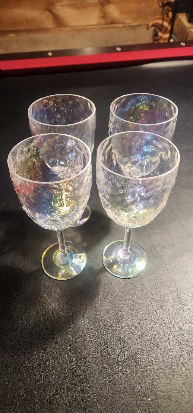 4 outdoor wine glases