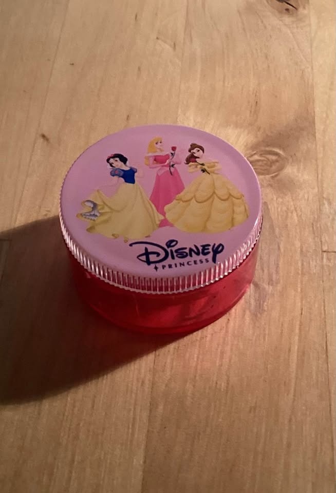 Various disney items - photo 2