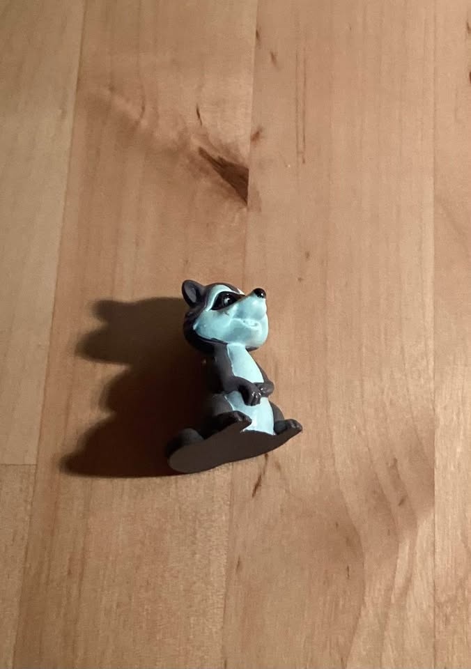 Various disney items - photo 3