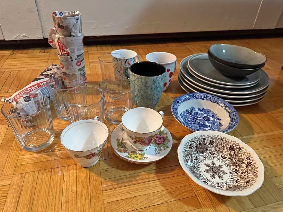 Assorted crockery’s/ Kitchen glassware