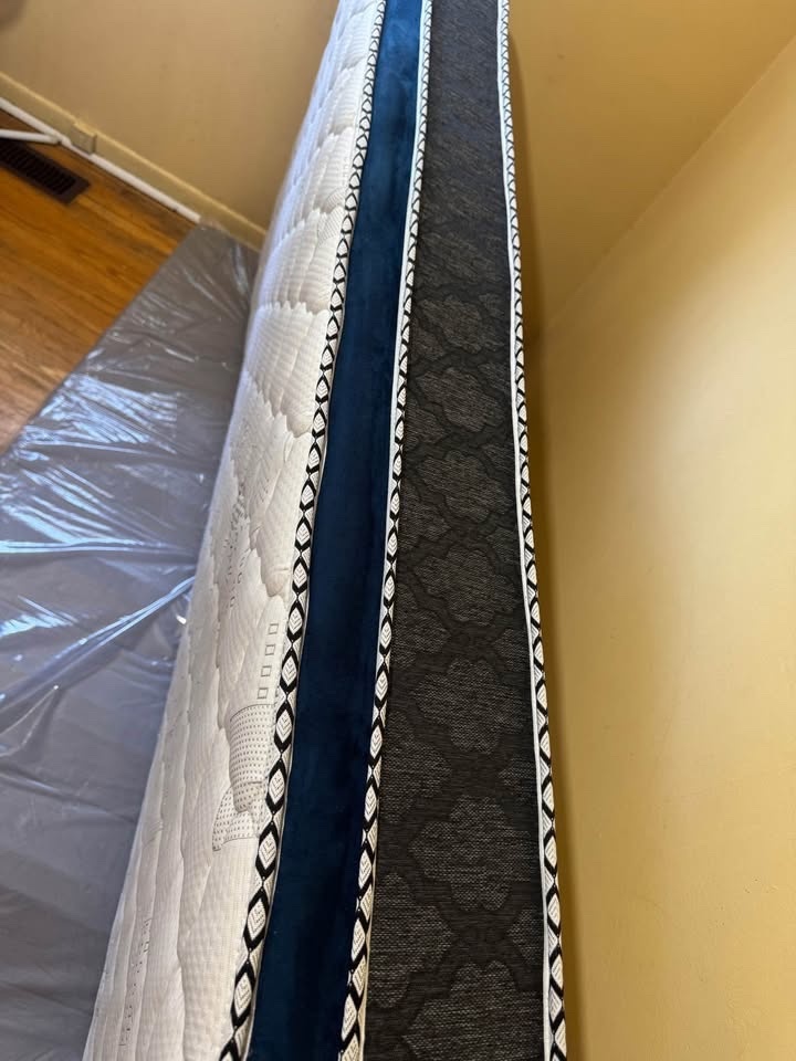 Twin mattress bed foundation - photo 3