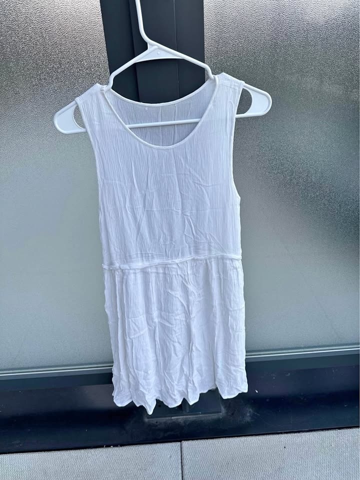 White women’s dress - size S
