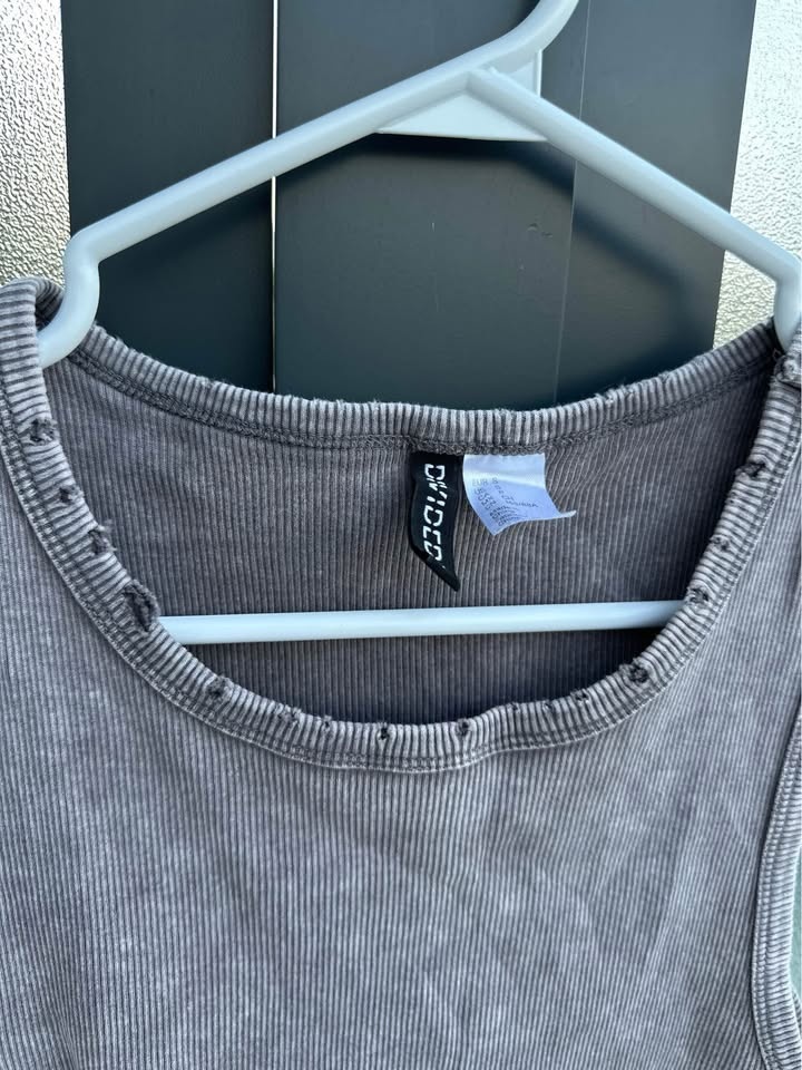 Women top - size S - photo 2