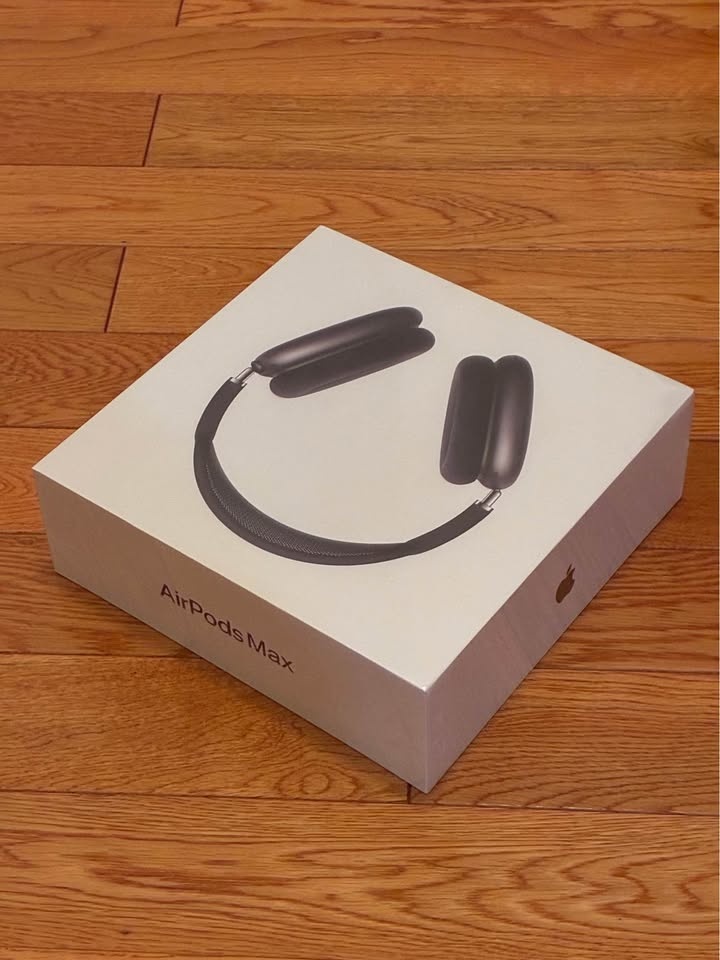 Apple AirPods Max Space Gray Over Ear Headphones New