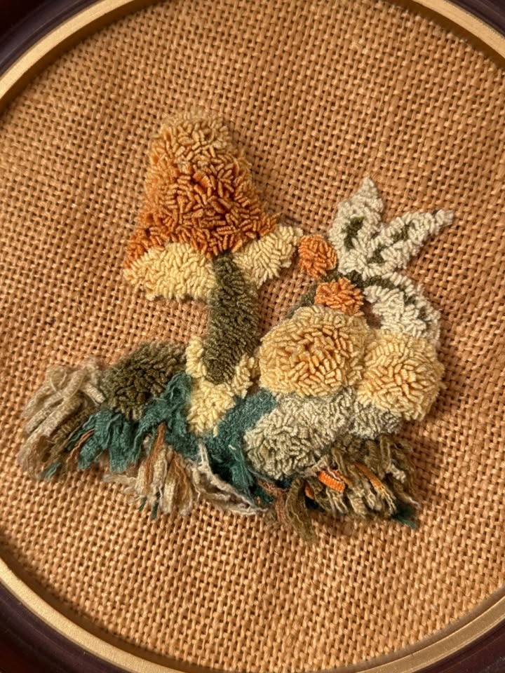 Vintage 70s Mushroom Art - Framed 3D Fiber Decor - photo 3