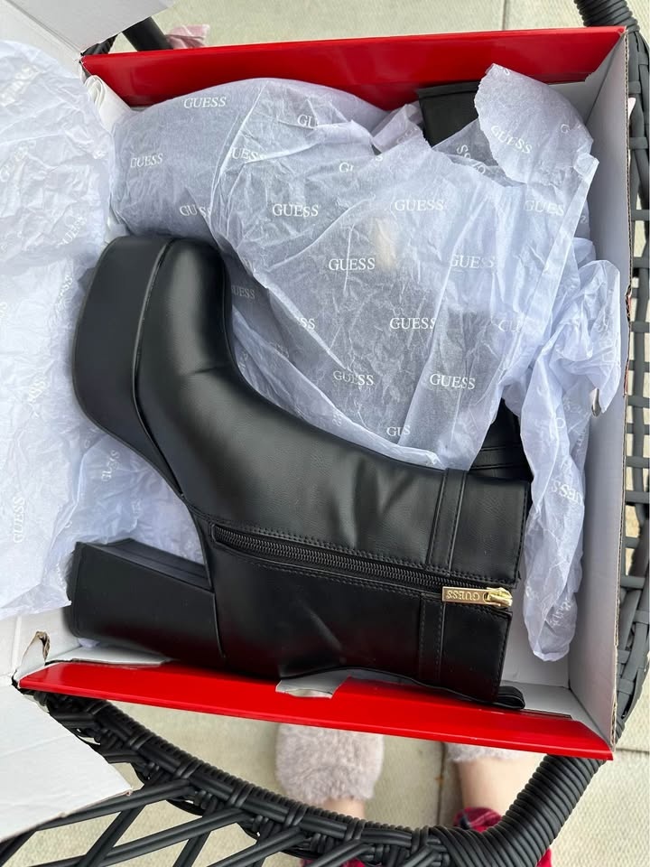 GUESS Women boots high heel and platform - size 8 - photo 5