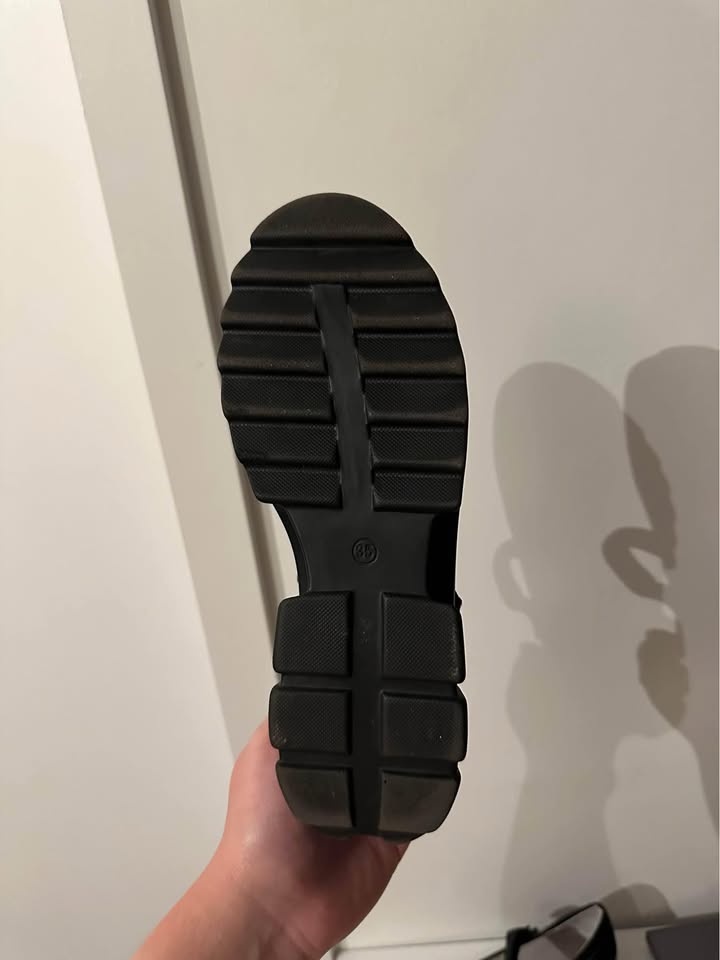 Kids classic shoes for girls - size 35 EUR/4.5 US - worn only on - photo 4