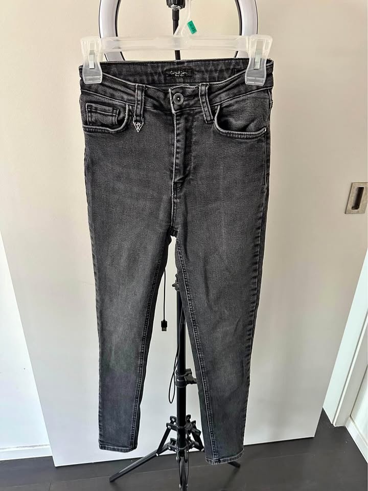 Women’s black skinny jeans - XS size