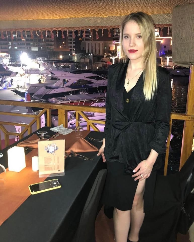Women’s wrap top - bought in Dubai - small size - photo 3
