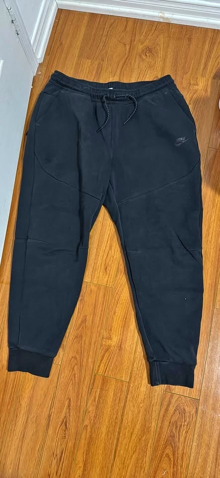 Black Nike Tech Pants