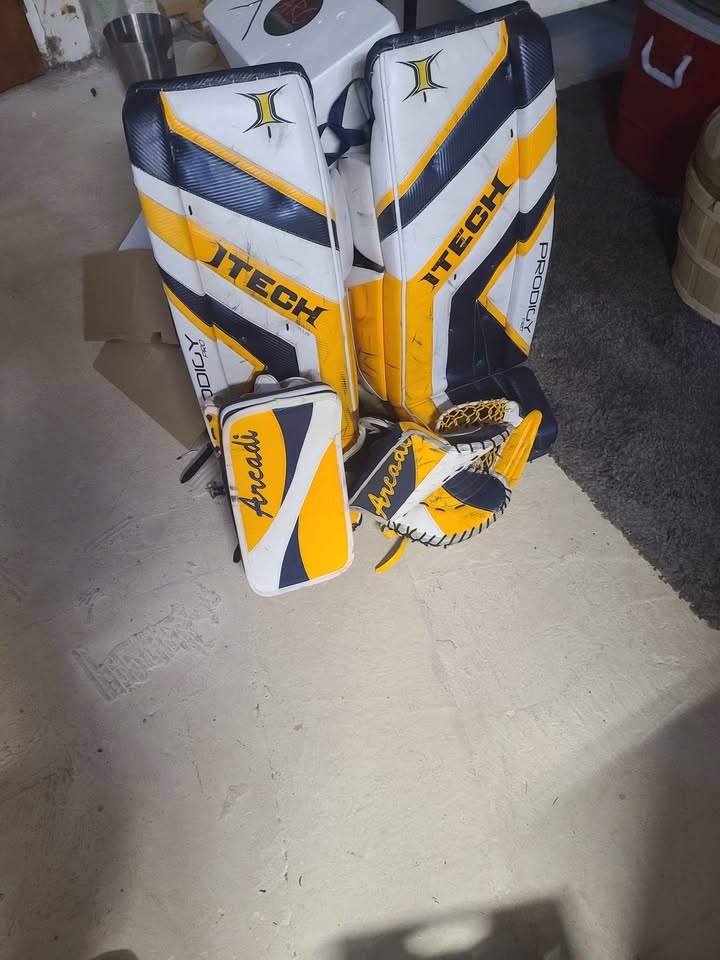 Sport Gold/Dark Blue Goalie Set
