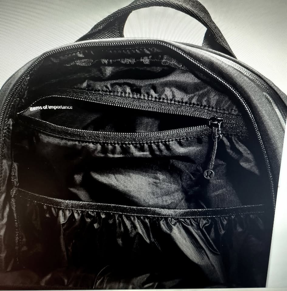 Lululemon - LiftOS Hiking Backpack 25L - Unisex - Black - photo 5