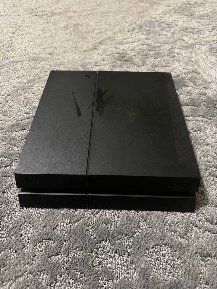 PS4 2nd generation - photo 2