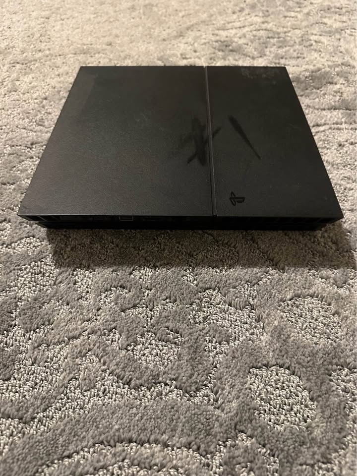 PS4 2nd generation - photo 4