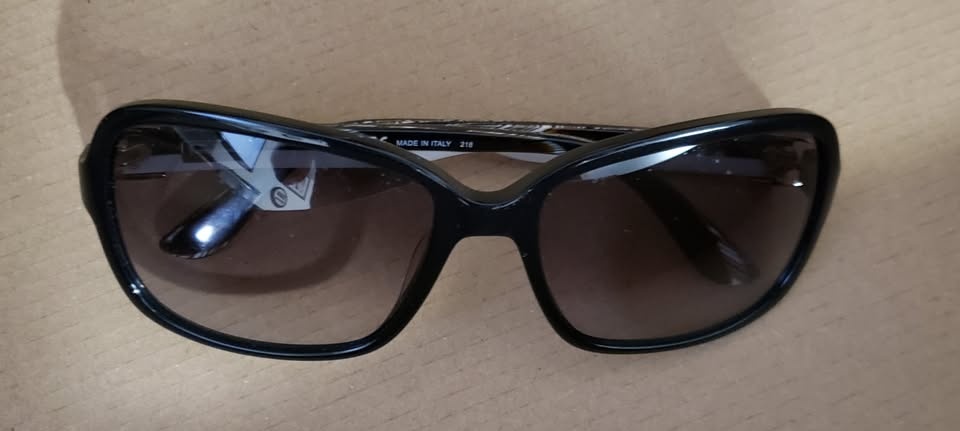 Salvatore Ferragamo Sunglasses - Genuine - Unisex - Brand New - photo 2
