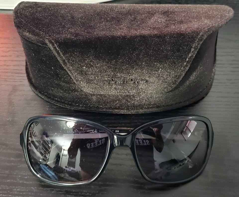 Salvatore Ferragamo Sunglasses - Genuine - Unisex - Brand New - photo 4