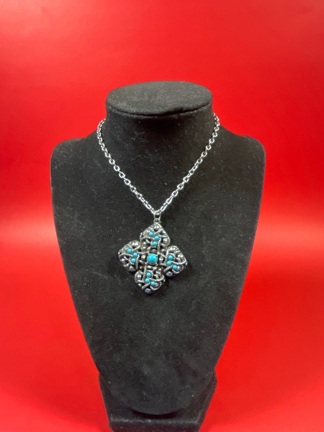 Avon Necklace
