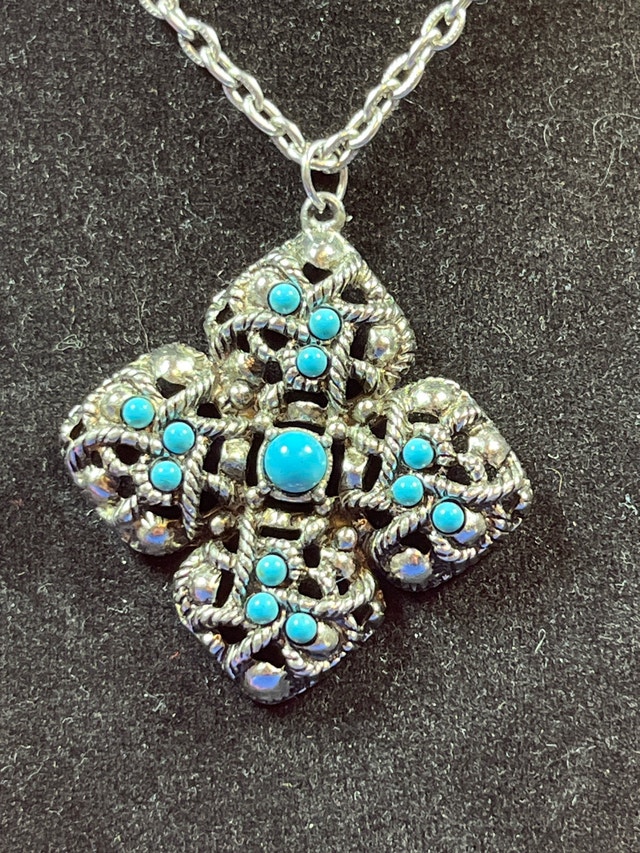 Avon Necklace - photo 2