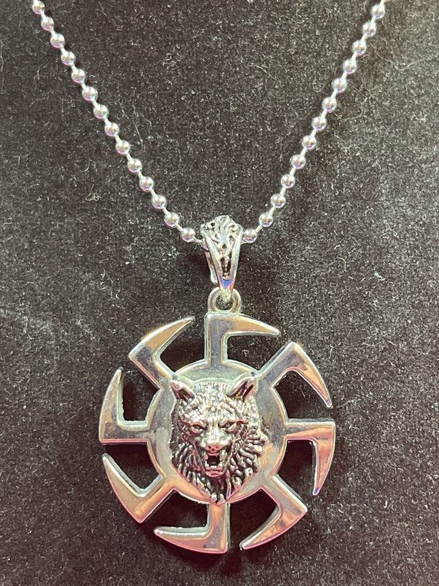 Wolf Pendant - photo 2