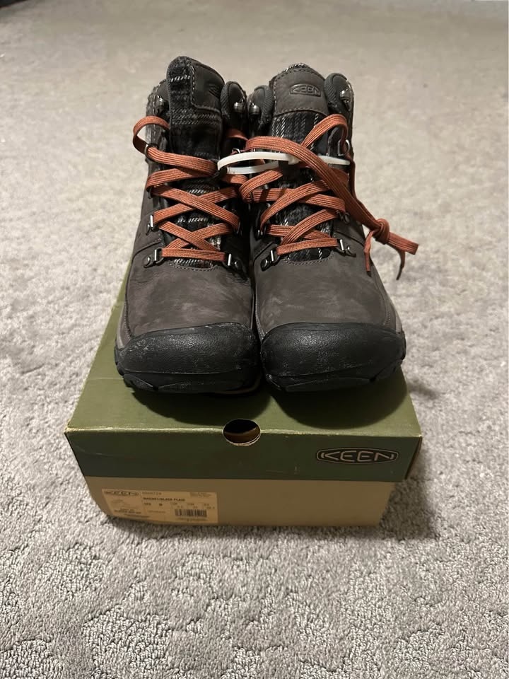 Brand new Keen size 8 winter boots - photo 2
