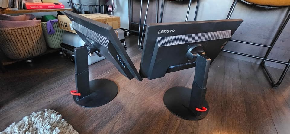 Lenovo T23i-10 Monitors (Two available) - photo 2