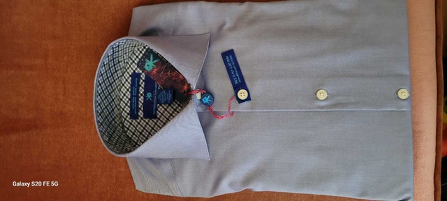 New Dress Shirt 14.5 32/33 w/tags. Egara Slim Fit